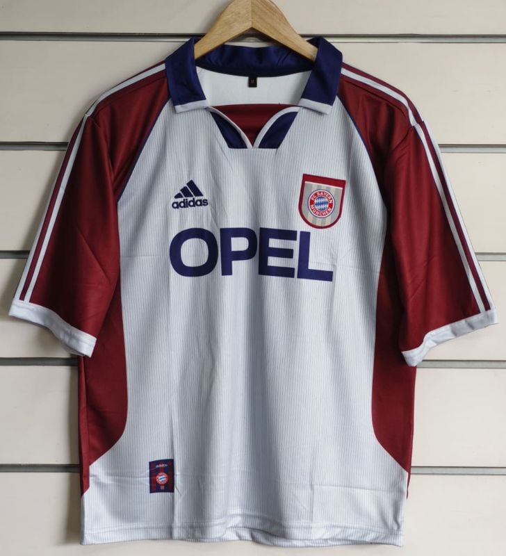 COLLAR EMBROIDERY FIVESLEEV
BAYERN RETRO 98-99 KIT
PLAYER- MATTHAUS🔟