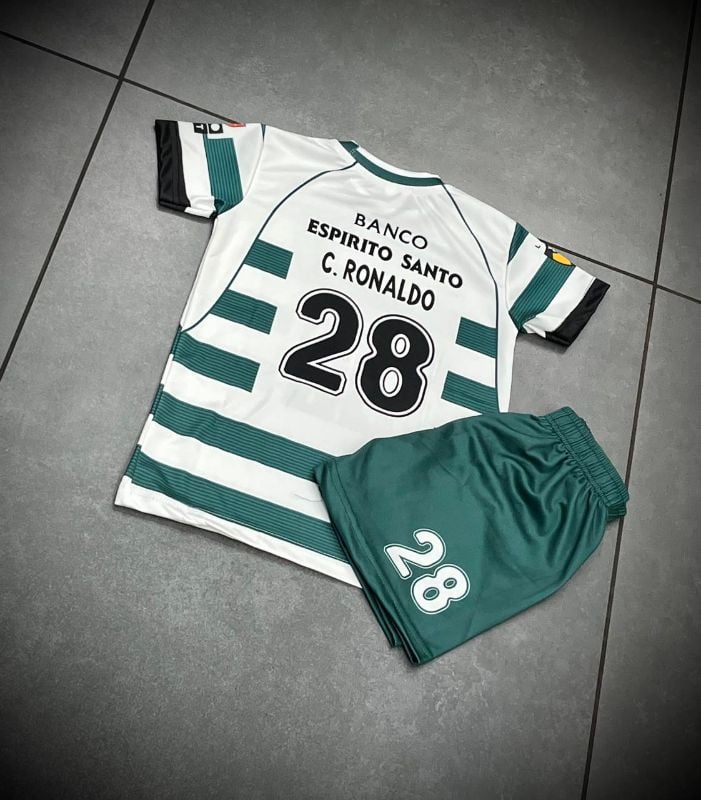 KIDS SET 
SPORTING LISBON KIT
CR7