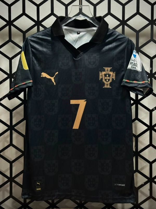 PORTUGAL SPECIAL KIT
PLAYER-CR7