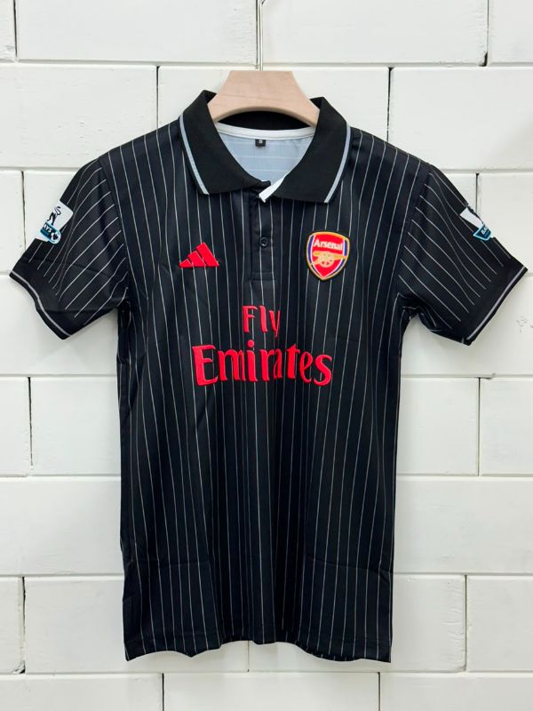 HALFSLEEV COLLAR EMBROIDERY 
ARSENAL AWAY
V PERSIE1️⃣1️⃣