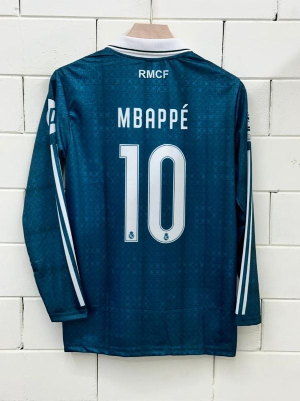 Retro fullsleeve collar category -JS REAL MADRID AWAY 26-27 KIT🌟
PLAYER- MBAPPE  ✨