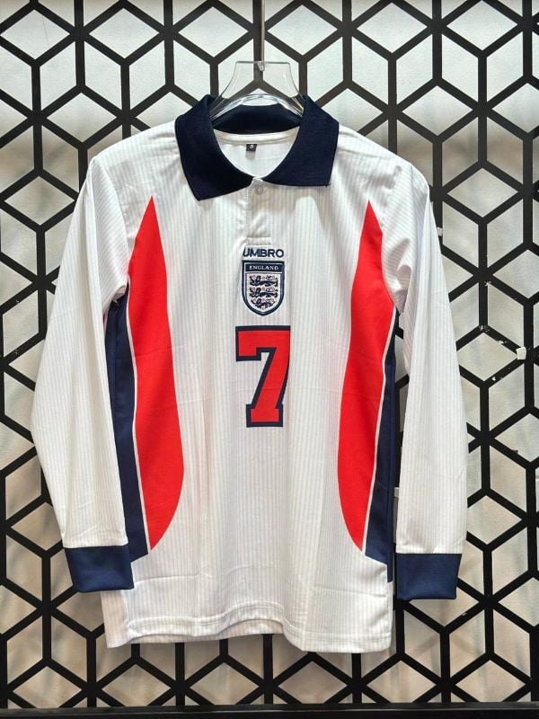 ENGLAND VINTAGE
PLAYER- BECKAM7⃣🔥