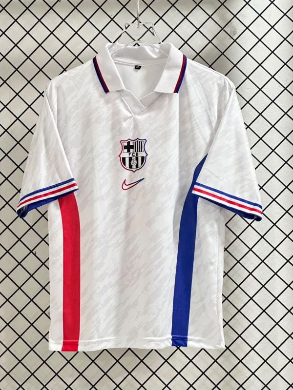BARCA  TRAVIS SCOTT⚡
WHITE EDITION