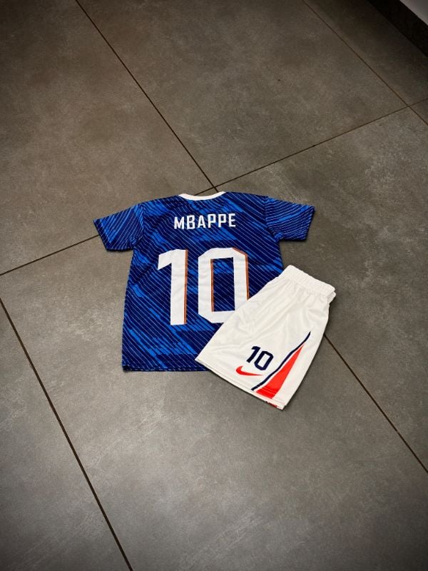 JS KIDS SET 
FRANCE WORLD CUP HOME KIT 2026
MBAPPE🔟✨