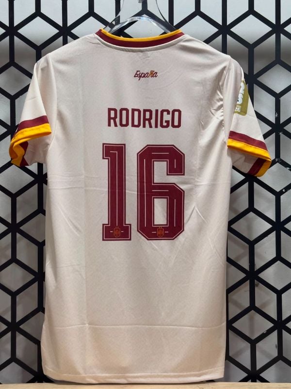 SPAIN AWAY 2 STAR  2026-27 KIT
PLAYER-  RODRIGO