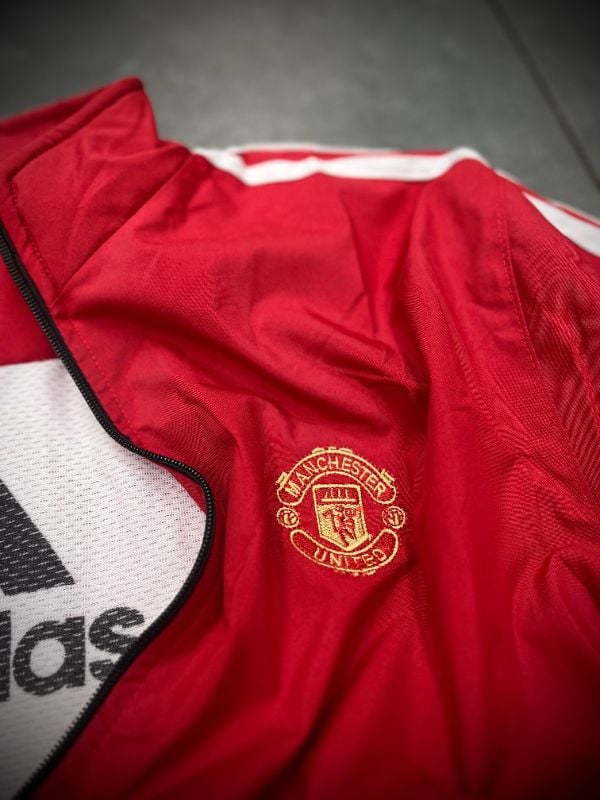 UNITED RED