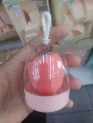 Spons make-up riasan (kadmium merah)