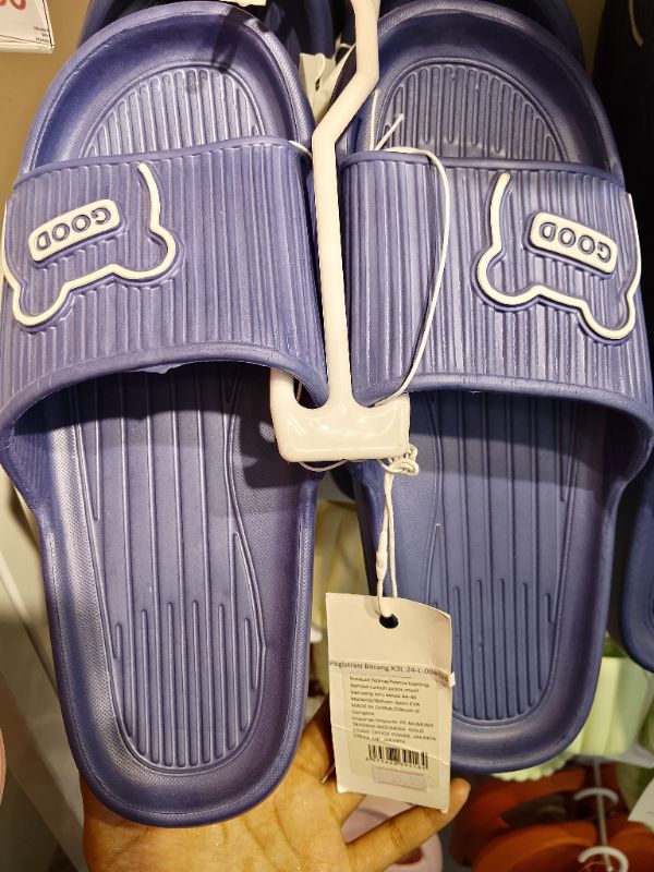 Sandal rumah polos-motif beruang biru kelasi 42/43