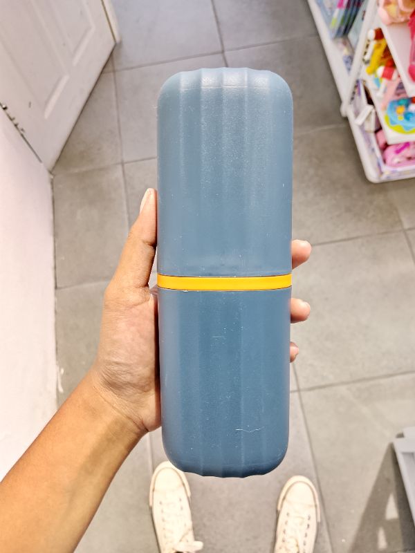 Tempat Sikat Gigi Travel dengan Penutup(520mL/Biru Tua)