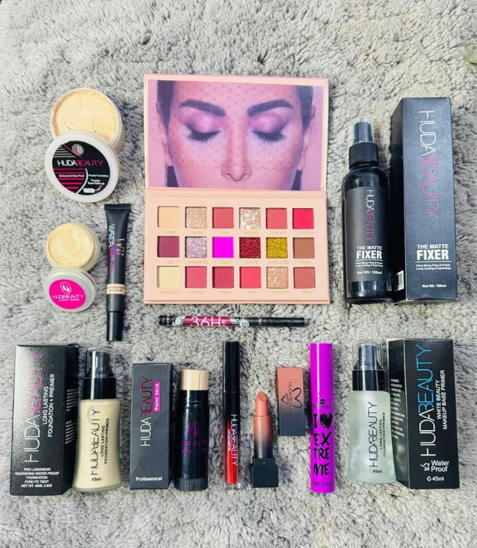 12 in 1 Makeup Deal With (9 in 1 Premium Eyeshadow Stick)