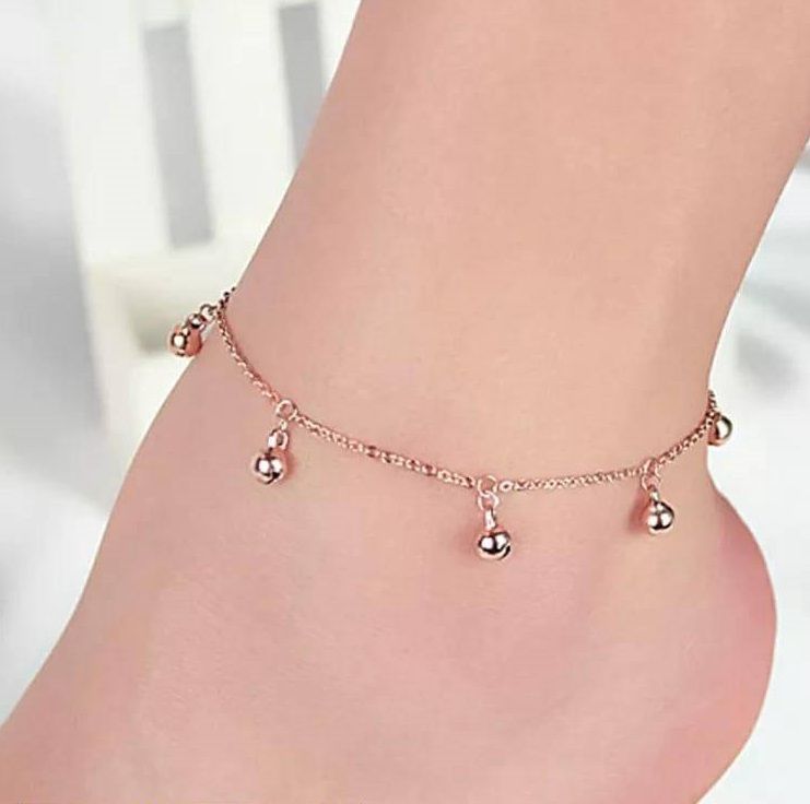 Elegant Design Anklet In Golden