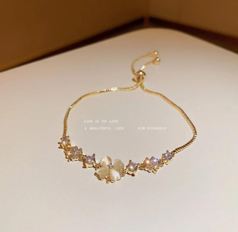 1 Pc Gold Plated Flower Charm Bracelet