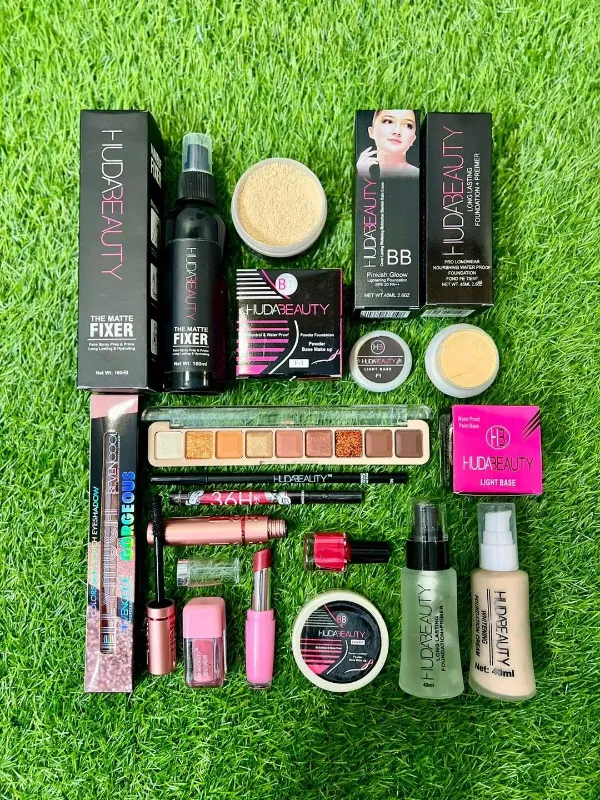 12 in 1 Makeup Deal With (9 in 1 Premium Eyeshadow Stick)
