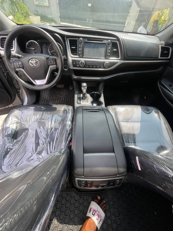 2016  TOYOTA Highlander