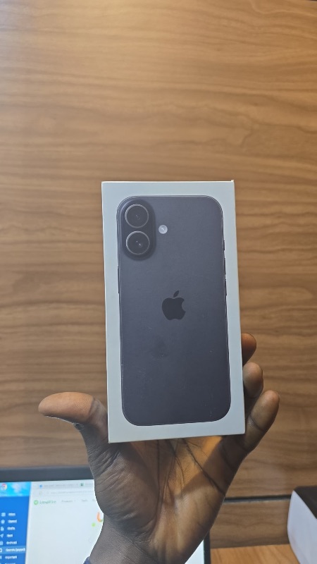 Brand new 17 256gb lock  Active BH