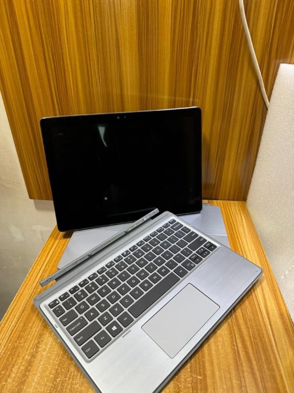 Dell latitude 7210 2-in-1 Intel Core i5, 256ssd/8gb ram touchscreen/backlight keyboard with Face ID || 10th Gen