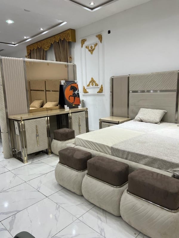 Turkish Bedframe with a Dresser
Size: 6/7