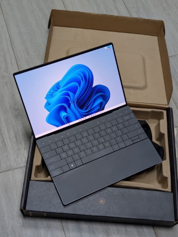 Openbox 2022 XPS 13 Plus 9320 Laptop | 13.4" OLED Touch Display Intel Core i7-12th Gen | Intel Evo Certified | 16GB RAM | 512GB SSD | Intel Iris Xe Graphics | Backlit Keyboard Fingerprint Reader |