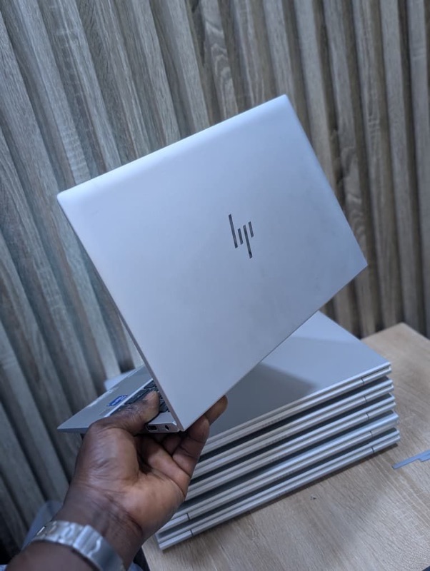 HP ELITE 830 G8
INTEL CORE I7
512 SSD 32GB RAM 
TOUCHSCREEN 
KEYBOARD LIGHT 
11TH GENERATION 
FACE RECOGNITION 
13 INCH SCREEN SIZE 
  3.00GHZ