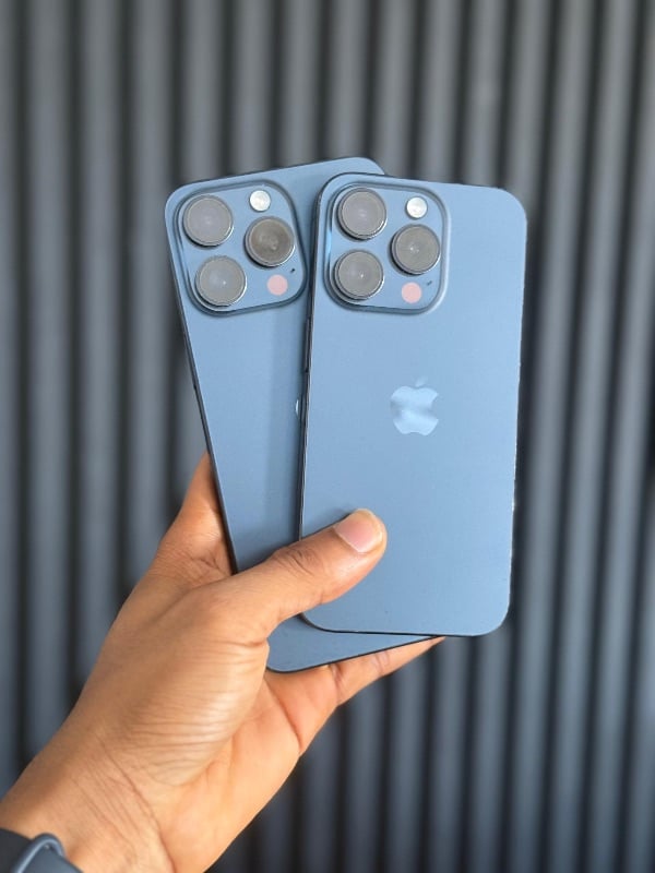 iPhone 15 Pro Max 256GB 
eSIM locked 
89