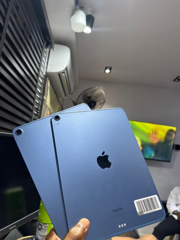 IPAD AIR 5 64GIG WIFI+LTE