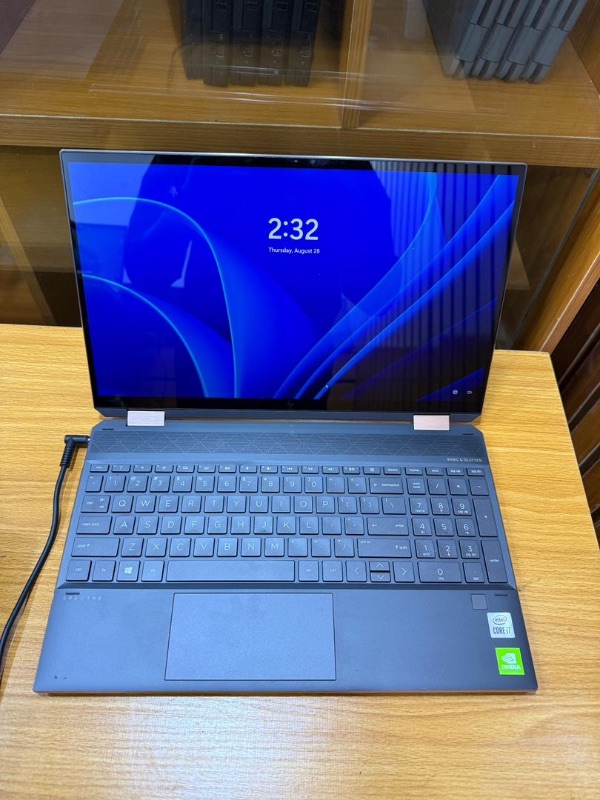 HP Spectre 15 X360  eb0xxx
touchscreen & convertible to tablet
Intel Core i7-10510U @ 1.9/4.6Ghz
16GB RAM / 512GB SSD 
Backlit Keyboard
3840x2160 4k Display resolution
2gb Nvidia Geforce MX330 Dedicated Graphics
10th generation