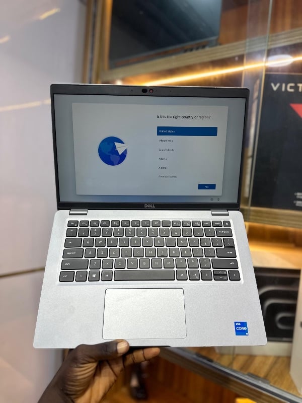 Dell latitude 5420
Intel Core i5-1145G7 @ 2.6Ghz
16gb ram / 512gb ssd
11th generation
Face ID Recognition
Backlit Keyboard
1920x1080 14” FHD Display