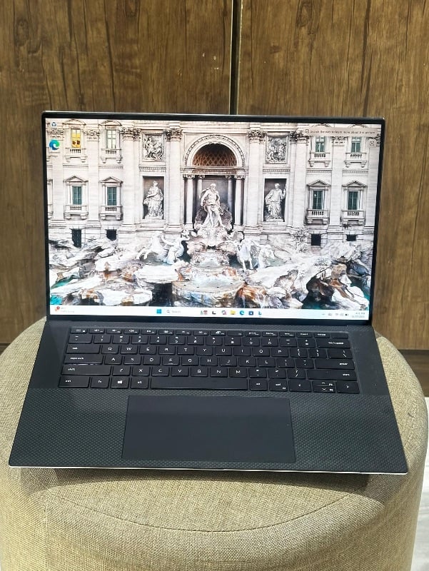 Dell XPS 15-9500 Touchscreen