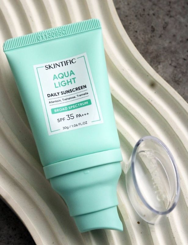 SKINTIFIC Aqua Light Daily Sunscreen SPF 35 PA+++