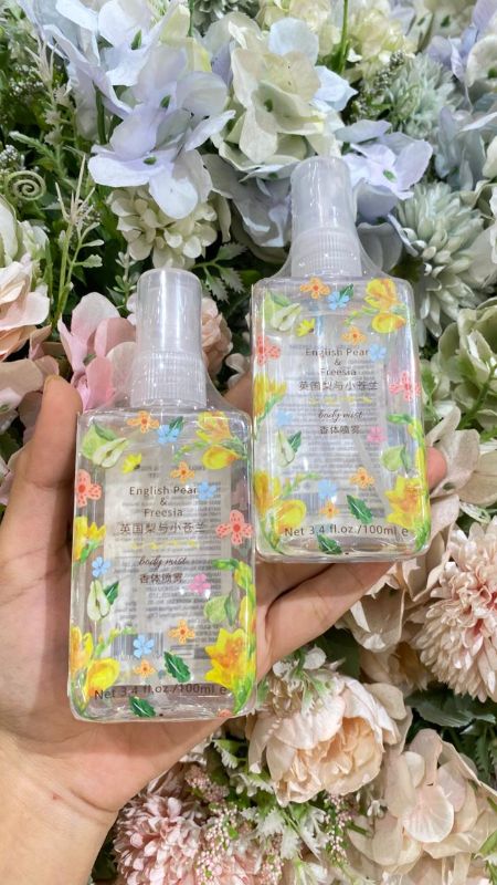 Semprotan Deodoran Pear & Freesia Inggris - Fruity Sweet Moss Note