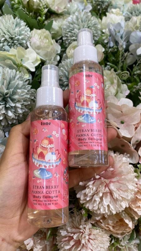 TONE Body Cologne Strawberry Panna Cotta kemasan spray 100ml