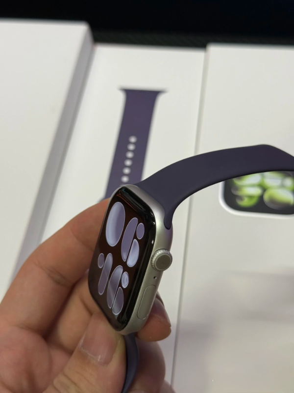 Apple Watch Series 11
(42 mm)