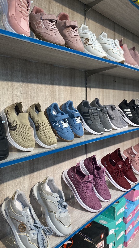 Sports shoes for kids