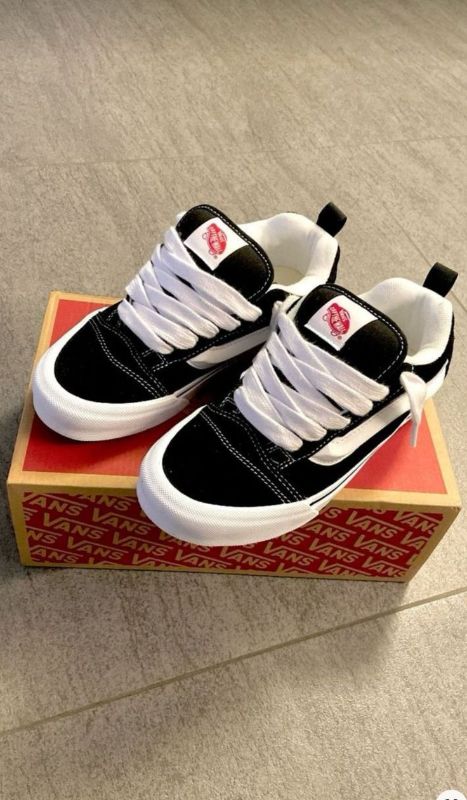 Vans Knu Skool B/W