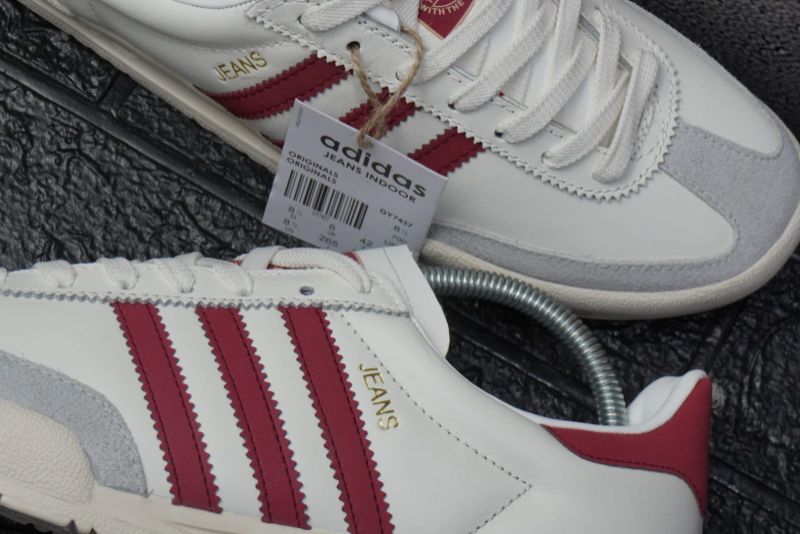 Adidas Jeans 'Chalk White Sand Strata'