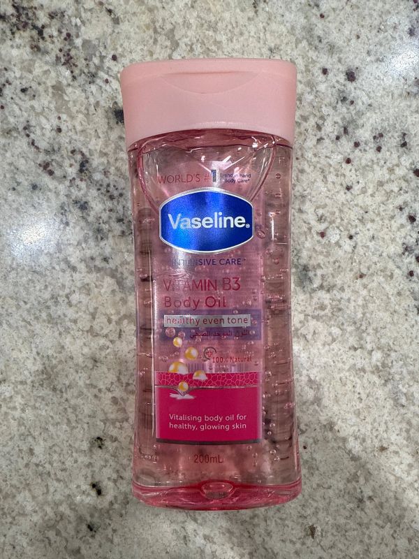 Huile Corporelle VITAMIN B3 BODY OIL - VASELINE