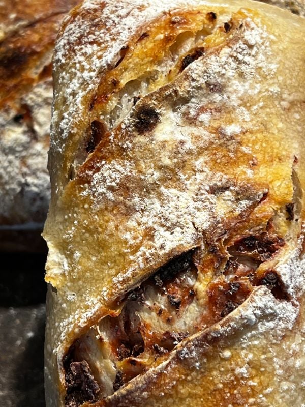 話梅牛油 - 原白酸刀 Pickle Plum plain sourdough