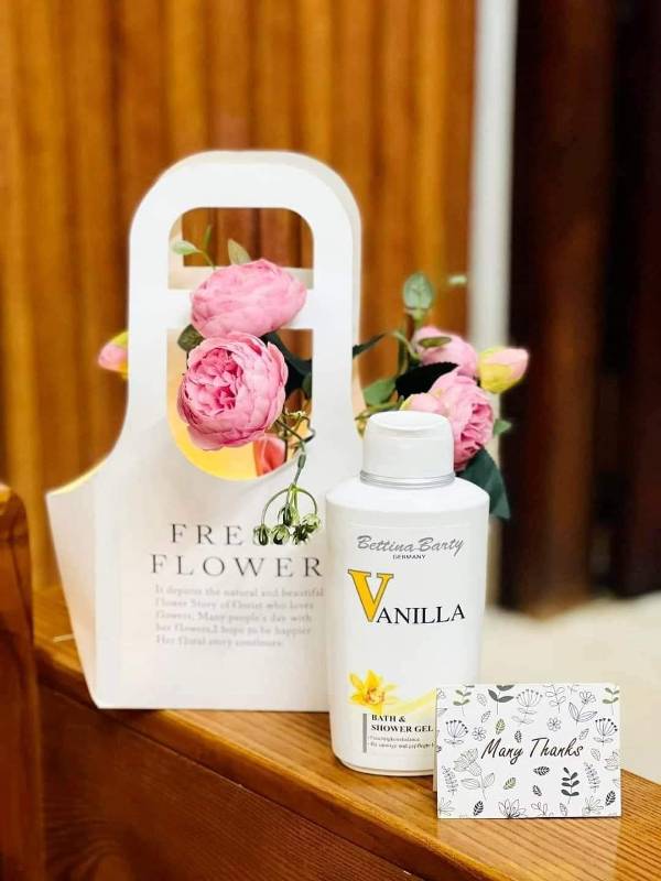 Sữa tắm VANILLA Bettina Barty