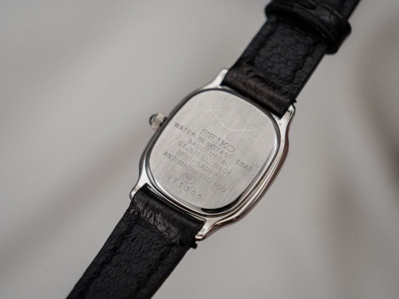 [LADIES] VINTAGE SEIKO EXCELINE FROSTED ELLIPSE WATCH