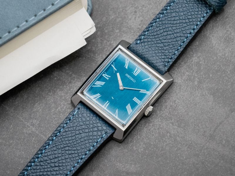 VINTAGE SEIKO MANUAL WINDING CHARIOT ROMAN TANK WATCH