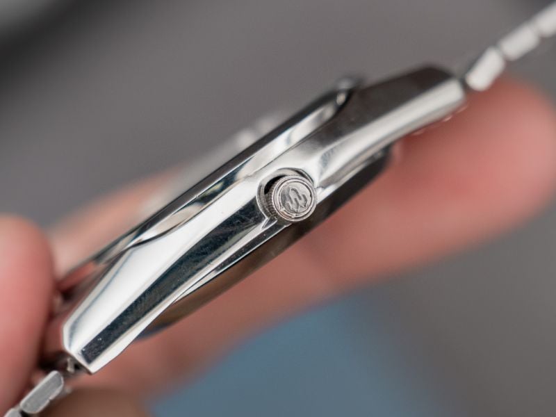 VINTAGE SEIKO KING QUARTZ WATCH