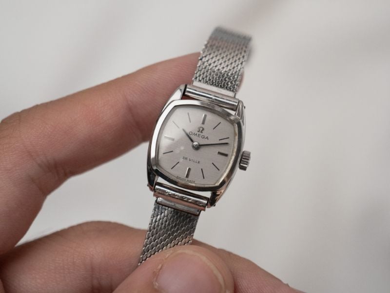 [LADIES] VINTAGE OMEGA DE VILLE MANUAL WINDING WATCH