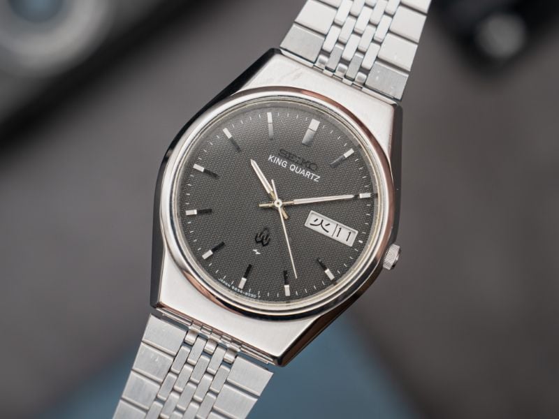 VINTAGE SEIKO KING QUARTZ WATCH