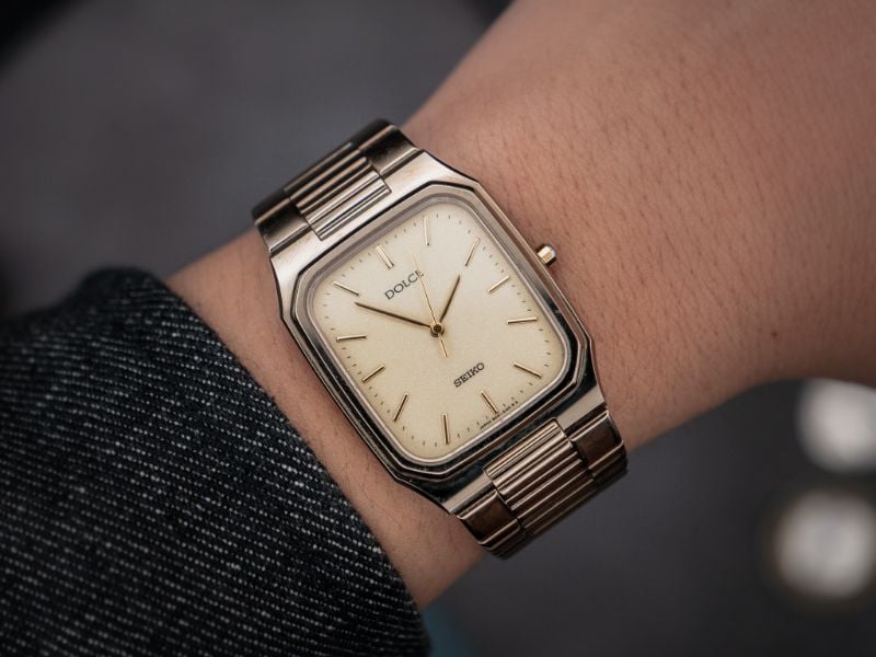 VINTAGE SEIKO DOLCE STARDUST DIAL TANK WATCH