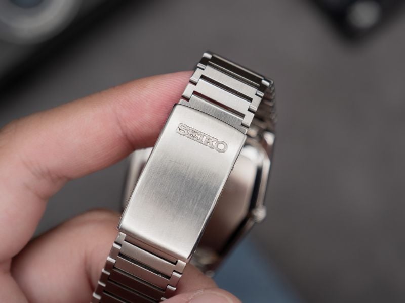 VINTAGE SEIKO LORD QUARTZ 7853 5020 WATCH 1978