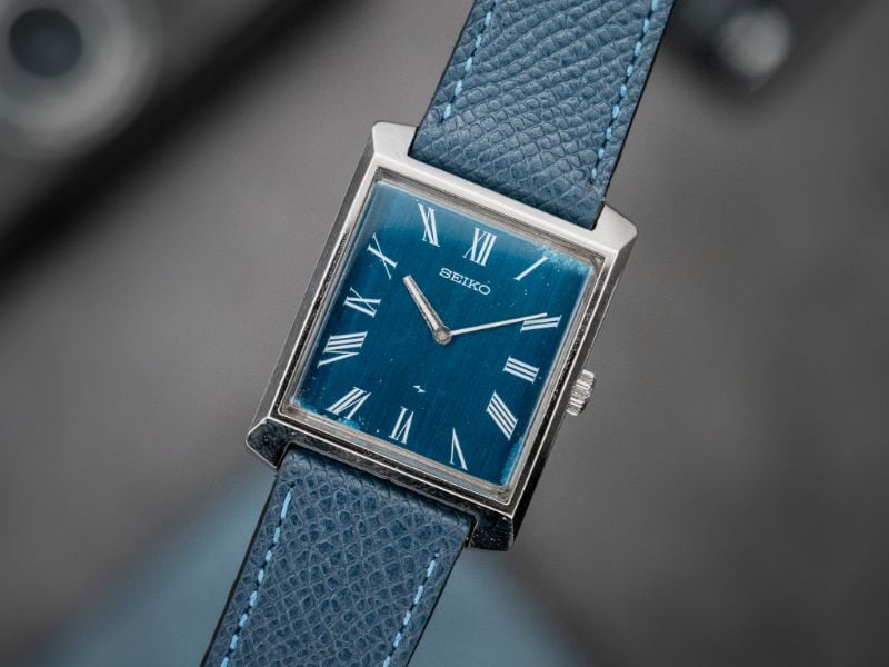 VINTAGE SEIKO MANUAL WINDING CHARIOT ROMAN TANK WATCH