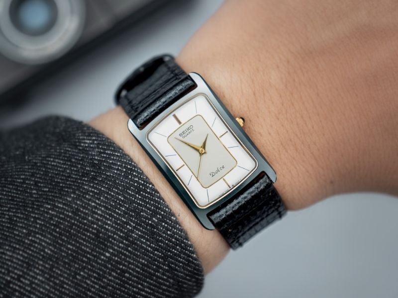 VINTAGE SEIKO DOLCE BLACK CERAMIC WATCH