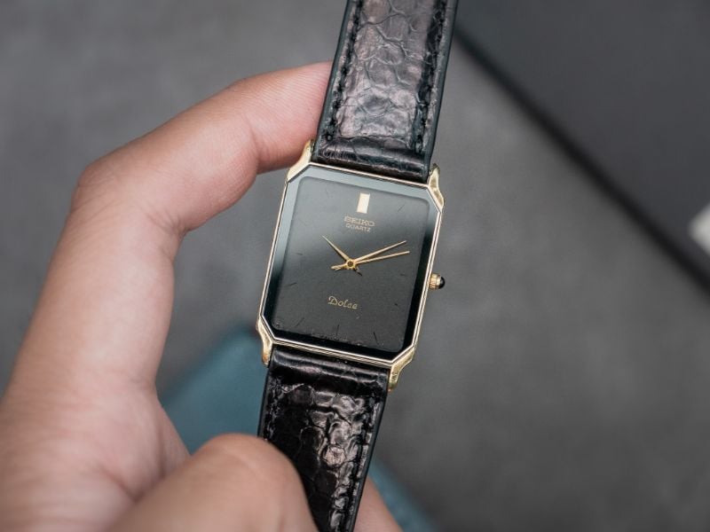 VINTAGE SEIKO DOLCE TANK WATCH