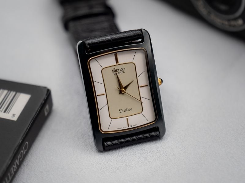 VINTAGE SEIKO DOLCE BLACK CERAMIC WATCH