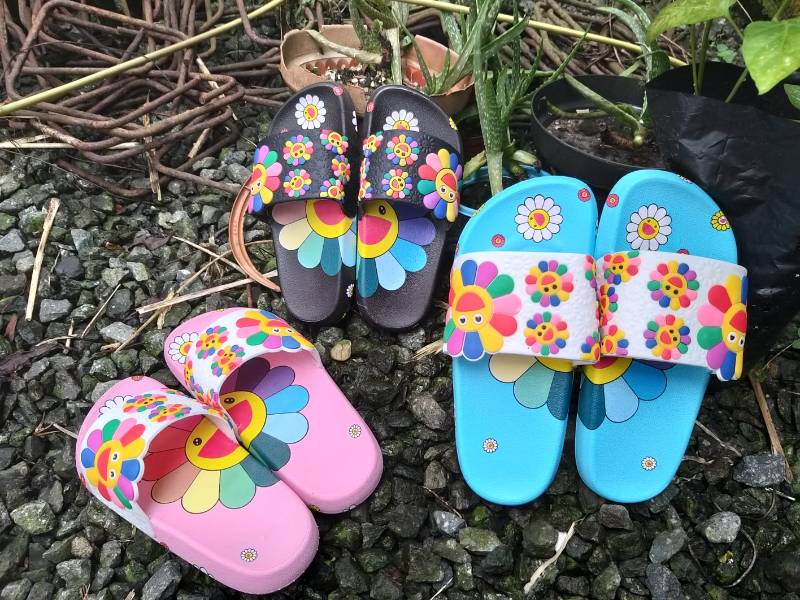 Sandal Anak Karet Bermotif